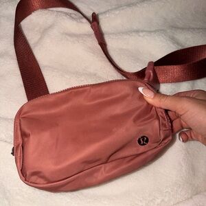 lululemon athletica Women's Rose Crossbody Bag
